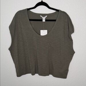 Athleta Women's Olive Green Relaxed Fit Top - Size XL